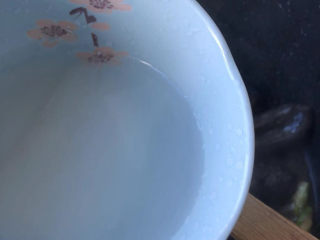 15、葱油烧海参,出锅前淋入芡汁,收汁后即可出锅。