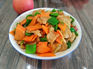 15、青椒炒胡萝卜,成品图