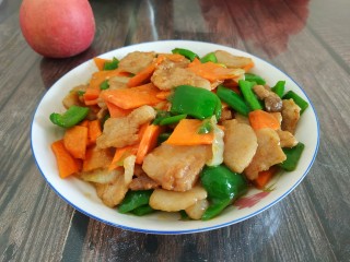 16、青椒炒胡萝卜,成品图