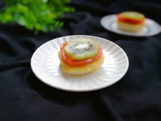 16、百变水果  酸甜猕猴桃夹黄金馒头,酸甜开胃，一点不油腻