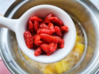 10、木瓜炖牛奶,枸杞，