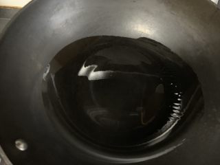 6、红烧萝卜,热锅倒油