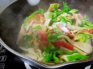 14、青椒炒平菇,白糖