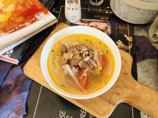 14、萝卜丝汤,成品。