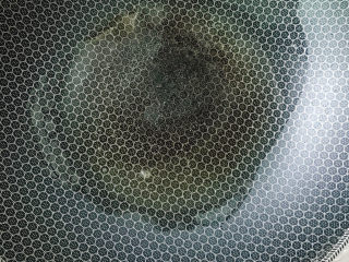 5、丝瓜肉片,热锅冷油