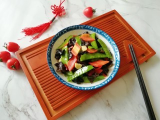 11、荷兰豆小炒,清淡可口的蔬菜小炒。