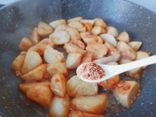 12、葱油芋艿,加一点鸡精。