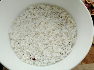 12、甑糕,铺上一层糯米