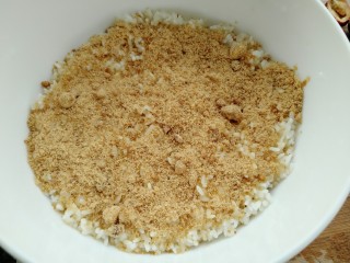 13、甑糕,铺上一层红糖,喜欢甜的可以多放点