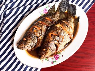 22、红烧鱼,这道红烧海石斑鱼不需要油炸或煎制，鱼肉嫩滑，少油少盐，非常健康，特别适合老人和宝宝食用，减肥的朋友也不要错过呦~