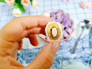 16、奶枣,切开看内部