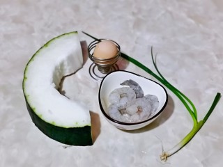 1、冬瓜鸡蛋汤,准备食材。