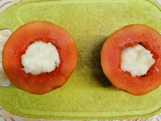 13、木瓜奶冻,塞进木瓜里。