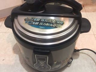 14、苹果小米粥,用电压力锅煮30分钟