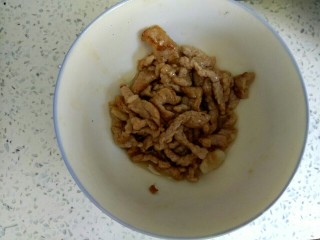 9、炒三丝,盛出待用