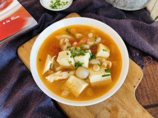 16、白玉菇豆腐汤,成品。