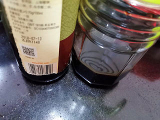 3、照烧鸭腿,生抽，老抽