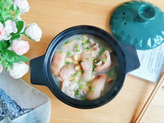 14、黄豆猪脚汤,成品图!