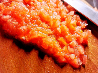 9、橙香红糟鸭脯,另一半挖出果肉剁细