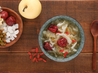 17、美容养颜气色好,桂花红枣银耳雪梨汤,成品展示