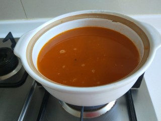 7、名厨私房菜  番茄猪肉丸子,汁少了在加上一点水熬制。