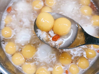 9、红薯圆子,混合均匀