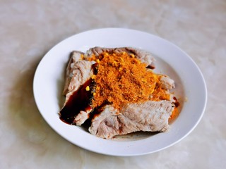 7、孜然排骨,最后加入烧烤调味料。