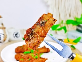 17、孜然排骨,喜欢的做起来，我要开动喽～