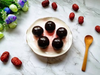 16、枣泥馅,自己做的枣泥馅好吃更健康。