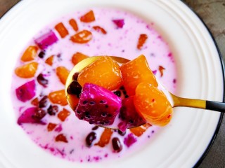 20、草莓炒酸奶＋南瓜芋圆水果捞,敏茹意精品厨娘原创作品