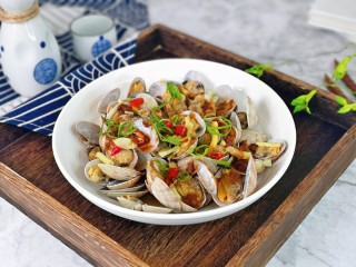 14、麻辣花蛤,贝壳蒸着吃，太好吃了。