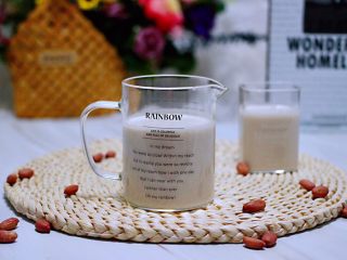 14、铁杆山药花生双米糊,放到冰箱冷藏一下更好喝。