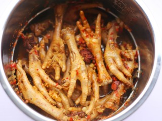 18、史上最简单的懒人电饭煲鸡爪,煮两次。