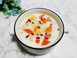 19、木瓜炖牛奶,成品图