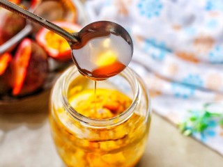 9、百香果柠檬蜂蜜水,蜂蜜。