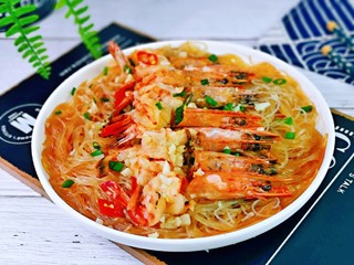 18、蒜蓉蒸大虾,我要开动喽～味道鲜美至极。