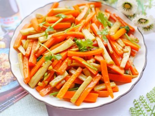 15、胡萝卜炒杏鲍菇,喜欢的一定要试试。