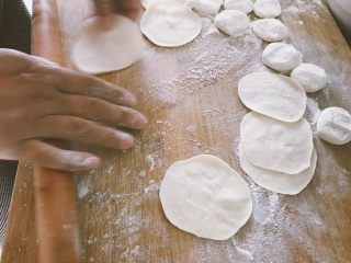 13、素什锦水饺,擀皮 开包