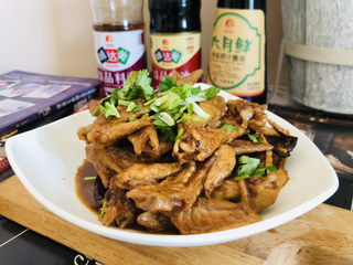 20、卤鸡翅尖,成品。