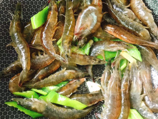 5、椒盐虾,翻炒均匀