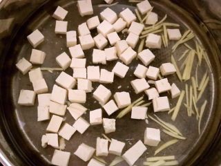 10、油菜豆腐,加入焯好的豆腐