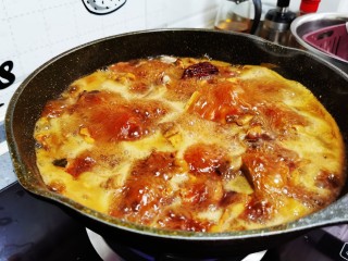 22、鸡肉炖土豆,鸡肉焖煮10分钟后开锅，改大火