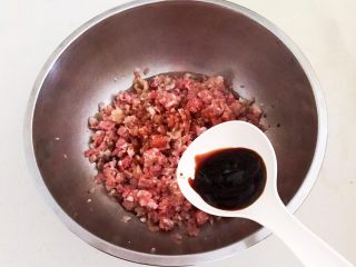7、温州瘦肉丸,加入蚝油