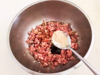 8、温州瘦肉丸,加入鸡精