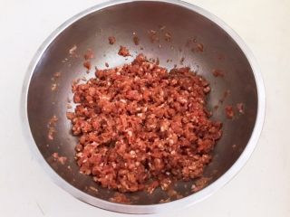 11、温州瘦肉丸,顺着一个方向充分调匀