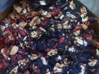 10、阿胶糕,然后不停翻动