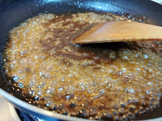 15、蚝油金针菇,熬煮成蚝油酱汁