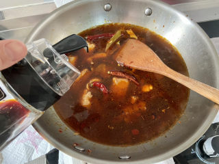 21、红烧土豆排骨➕海带结土豆烧排骨,调味：一汤匙半生抽