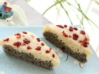 6、双色蔓越莓发糕,超级松软哦