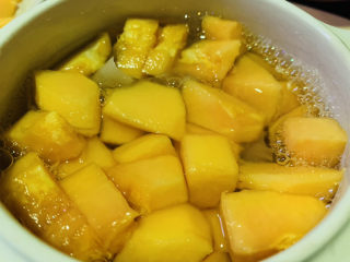 13、木瓜炖银耳,隔水炖锅，炖3小时